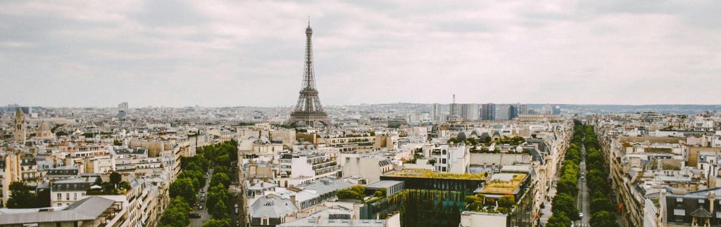 Vue panoramique de Paris illustrant la présence stratégique du BOI à Paris.